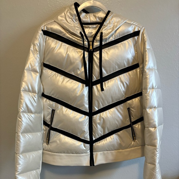 Quilted Pearlized White Puffer Jacket Women’s Large - Picture 5 of 12